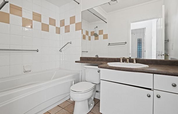 3027 W 7th Avenue Kitsilano