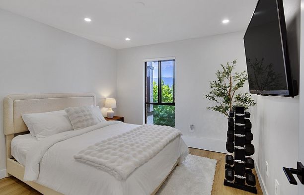 303 1877 W 5th Avenue Kitsilano