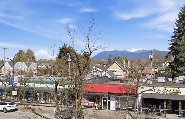 211 3250 W Broadway Kitsilano