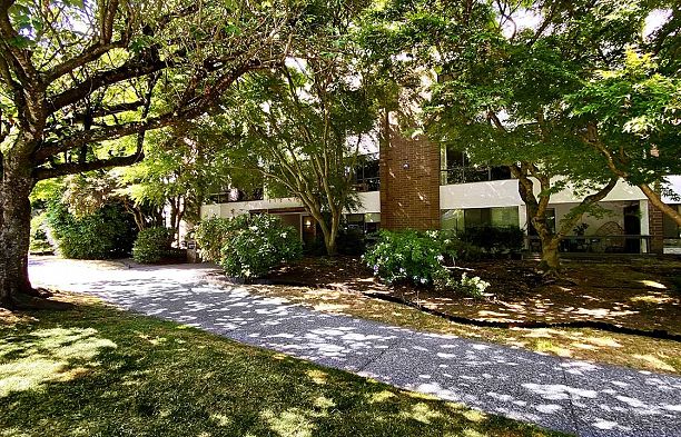 303 1877 W 5th Avenue Kitsilano