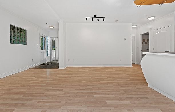 3027 W 7th Avenue Kitsilano