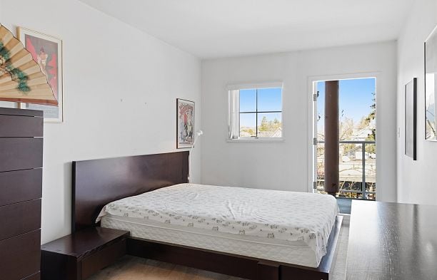 211 3250 W Broadway Kitsilano