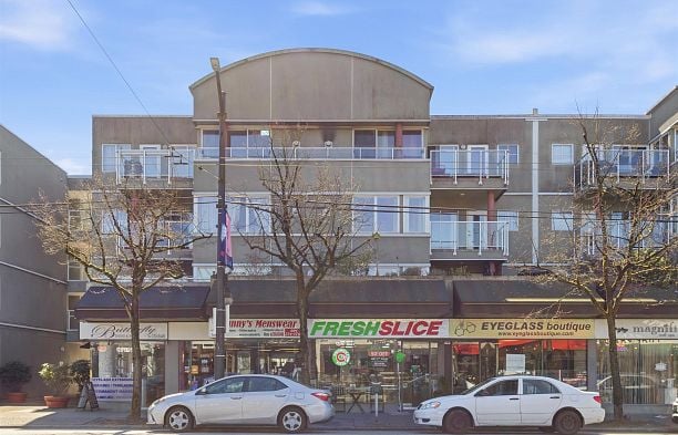 211 3250 W Broadway Kitsilano