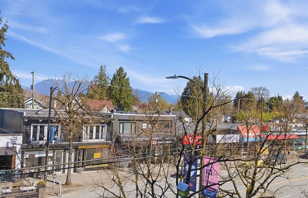 211 3250 W Broadway Kitsilano