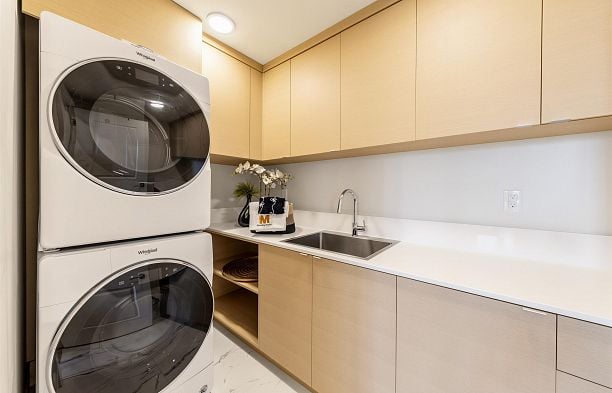 401 3639 W 16th Avenue Point Grey