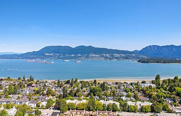3027 W 7th Avenue Kitsilano