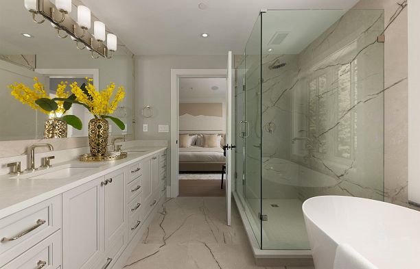5593 Mackenzie Street Kerrisdale