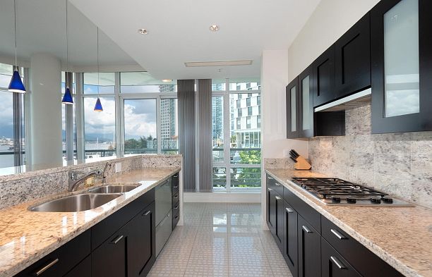 203 499 Broughton Street Coal Harbour