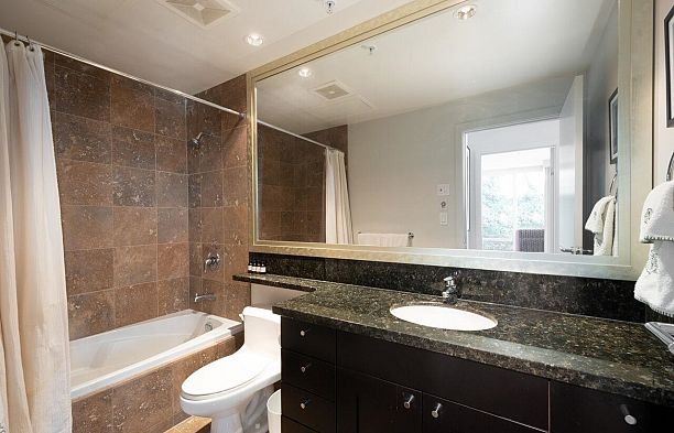 203 499 Broughton Street Coal Harbour