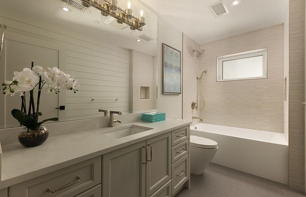 5593 Mackenzie Street Kerrisdale