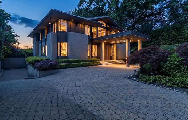 1178 Laurier Avenue Shaughnessy