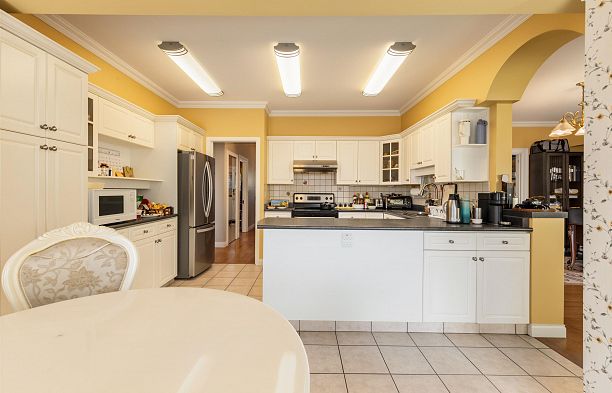1986 W 43rd Avenue Kerrisdale