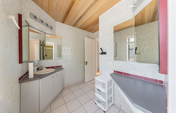 1986 W 43rd Avenue Kerrisdale
