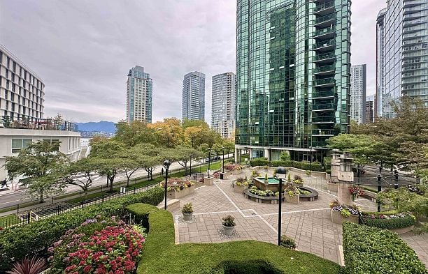 206 588 Broughton Street Coal Harbour