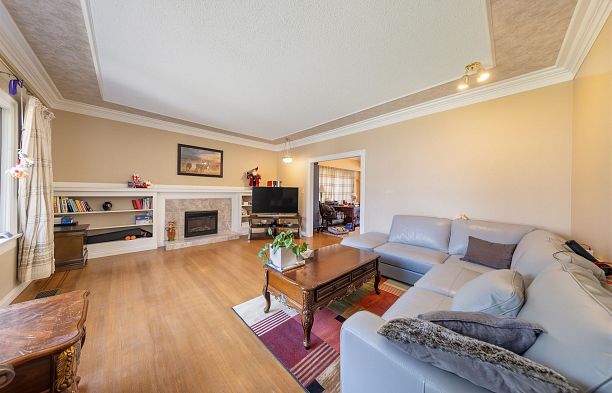 1986 W 43rd Avenue Kerrisdale
