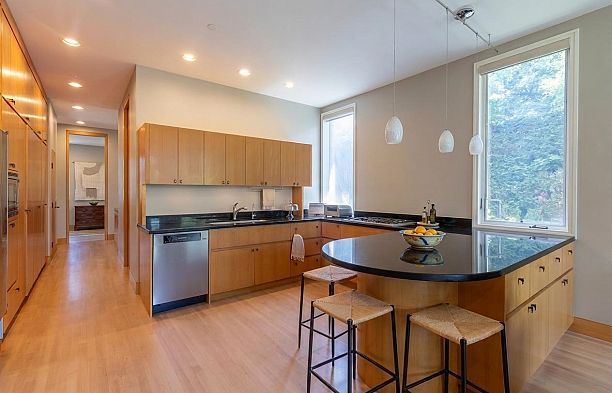 1178 Laurier Avenue Shaughnessy