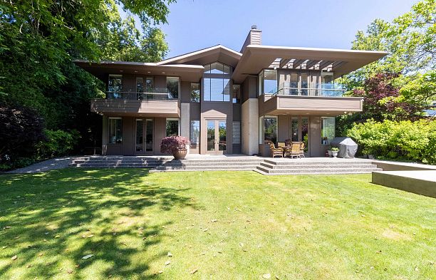 1178 Laurier Avenue Shaughnessy