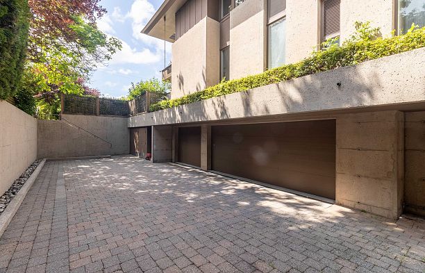 1178 Laurier Avenue Shaughnessy