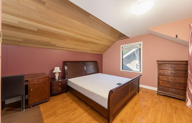 1986 W 43rd Avenue Kerrisdale