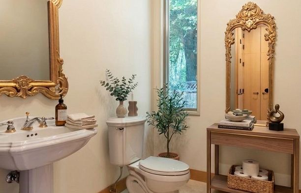 1178 Laurier Avenue Shaughnessy
