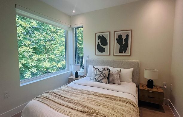 1 4150 W 14th Avenue Point Grey
