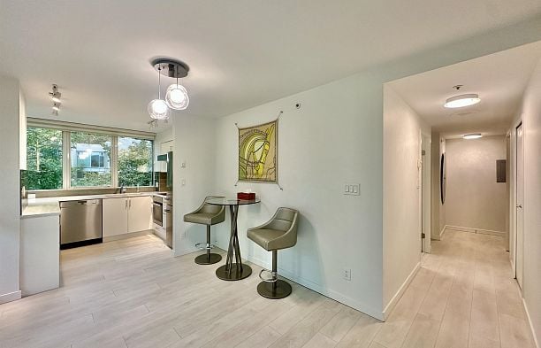 206 588 Broughton Street Coal Harbour
