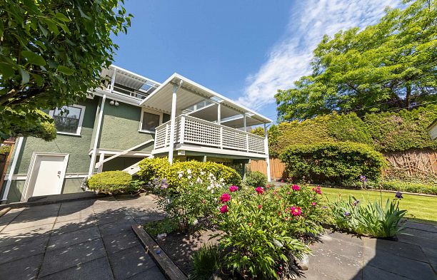 1986 W 43rd Avenue Kerrisdale