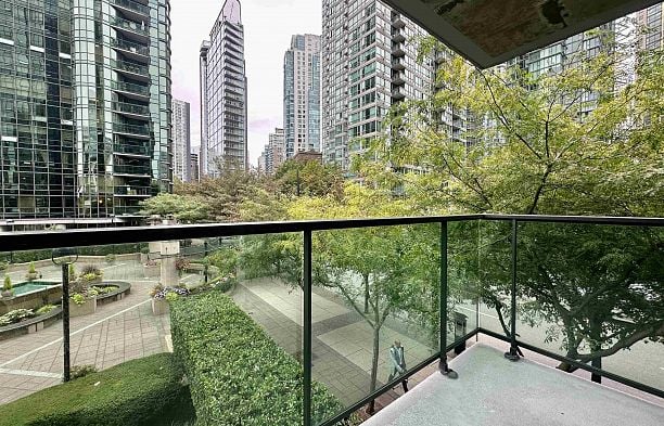 206 588 Broughton Street Coal Harbour