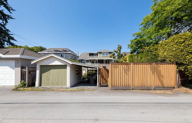 1986 W 43rd Avenue Kerrisdale