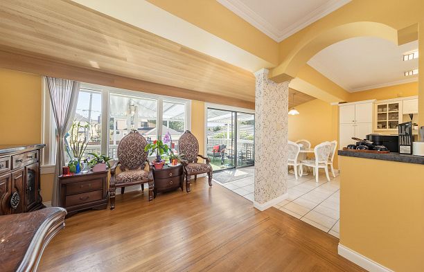 1986 W 43rd Avenue Kerrisdale