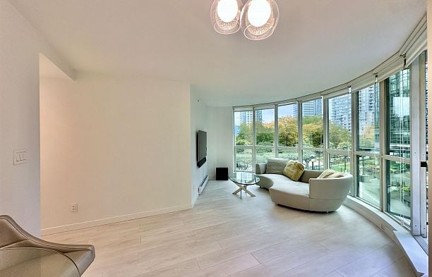 206 588 Broughton Street Coal Harbour