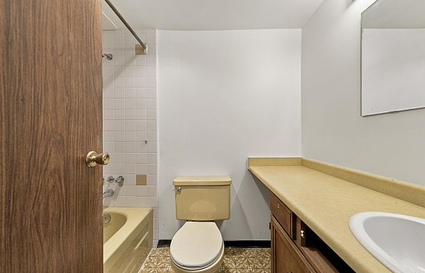 205 1825 W 8th Avenue Kitsilano