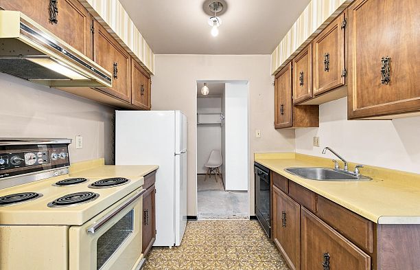 205 1825 W 8th Avenue Kitsilano