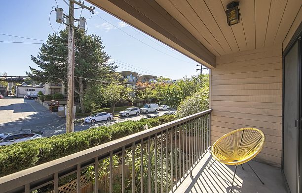 205 1825 W 8th Avenue Kitsilano