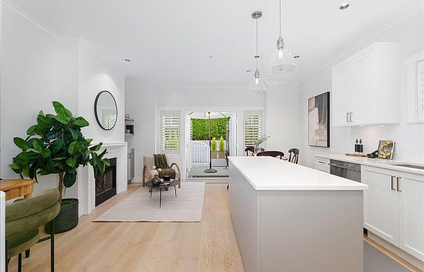 4448 W 8th Avenue Point Grey