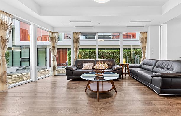 759 W 41st Avenue Cambie