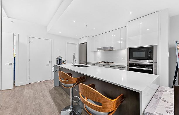 759 W 41st Avenue Cambie