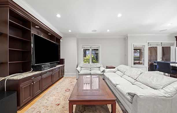2896 W 38th Avenue Kerrisdale