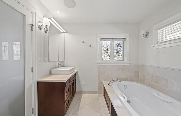 2896 W 38th Avenue Kerrisdale