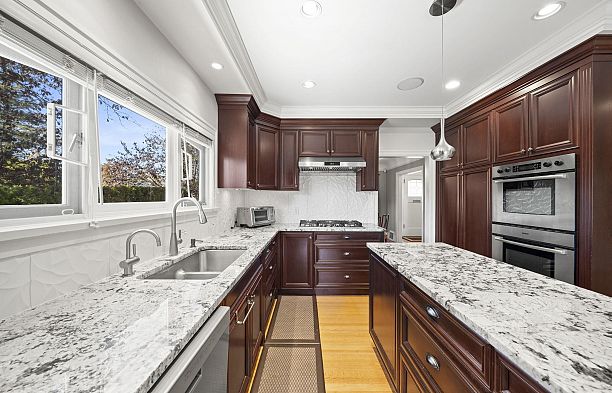 2896 W 38th Avenue Kerrisdale