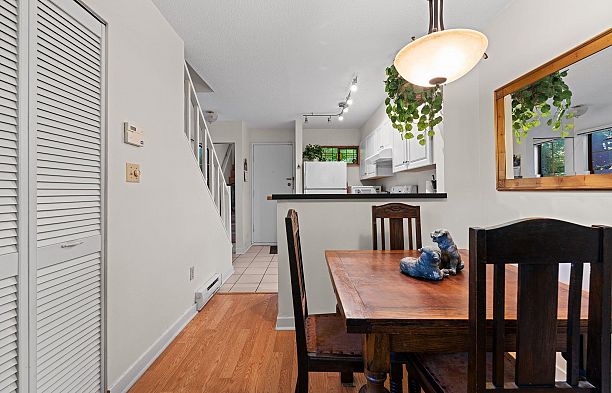 31 460 W 16th Avenue Cambie