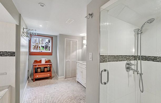 2303 W 3rd Avenue Kitsilano