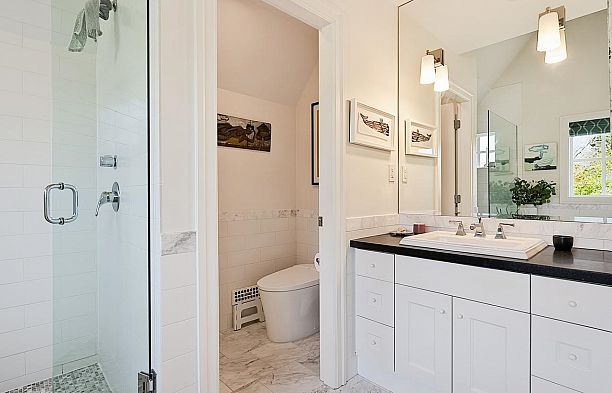 695 W 19th Avenue Cambie
