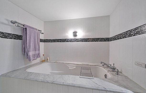 2303 W 3rd Avenue Kitsilano