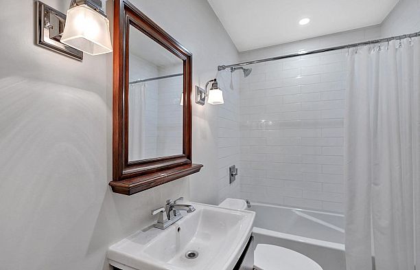 2303 W 3rd Avenue Kitsilano