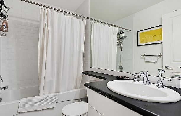 695 W 19th Avenue Cambie