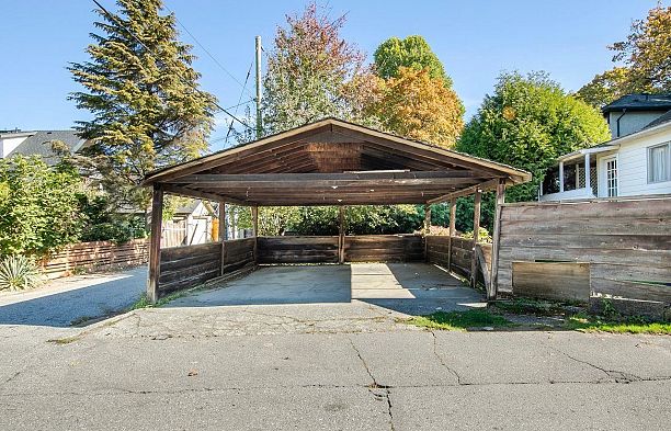481 W 21st Avenue Cambie