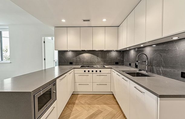 203 4685 Cambie Street Cambie