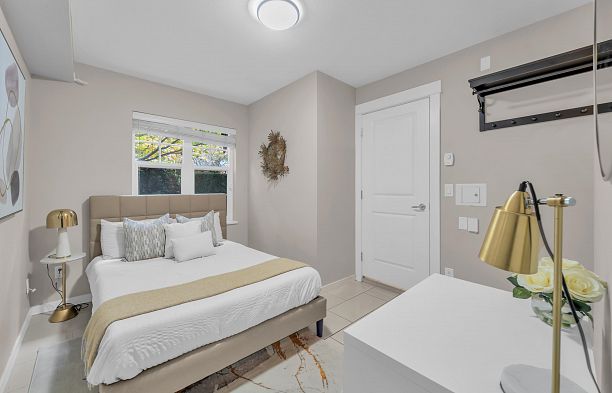 5603 Willow Street Cambie