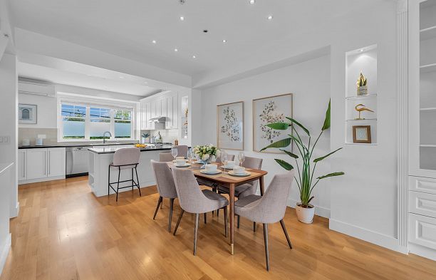 5603 Willow Street Cambie